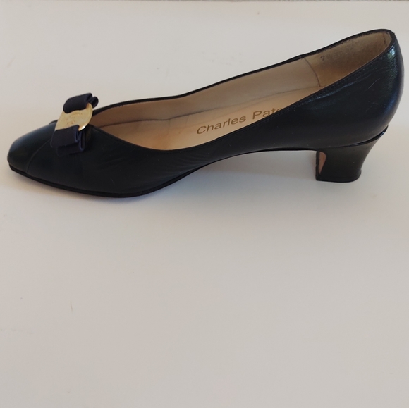 Timeless Navy Blue Leather Pumps | 7.5 N THOMAS WALLACE for Charles Patou - Picture 4 of 10